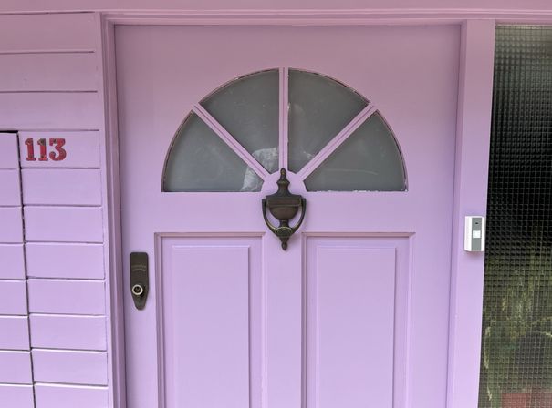 113CM lilac door